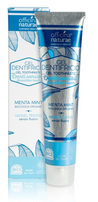 Dentifricio organico alla menta per denti sensibili